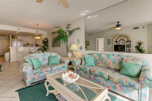 Beachy Beaut At Emerald Isle