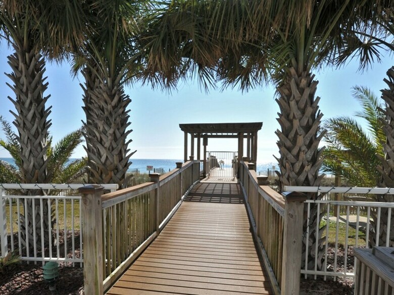 Beach Colony Of Perdido E03b
