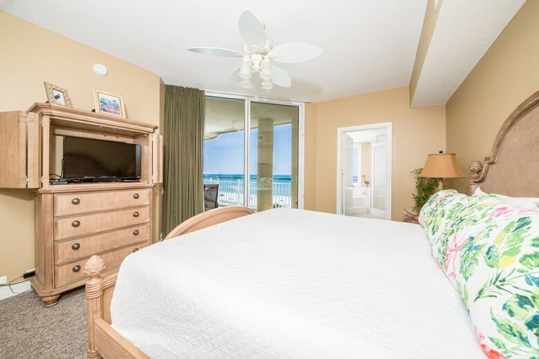 Beach Colony Of Perdido E03b