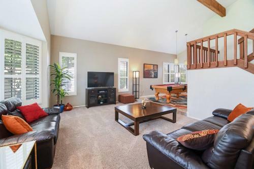 Scottsdale Luxury Vacation Home With Pool Sleeps 14