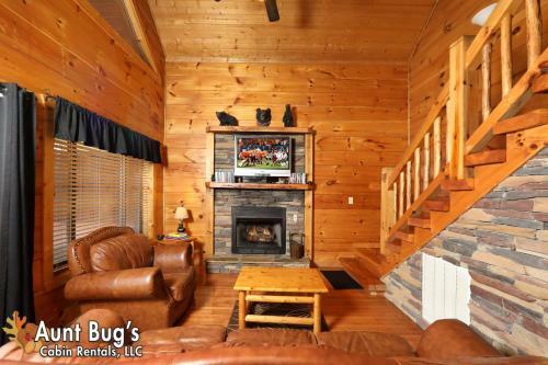 Black Bear Hibernation #2825 - Two Bedroom Cabin