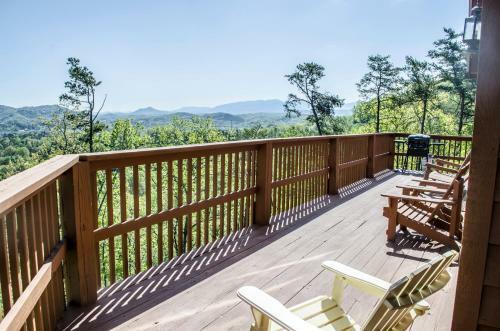 A Grand View From Above #225 - Two Bedroom Cabin