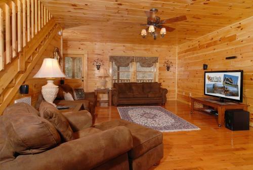 Camelot #266 - Two Bedroom Cabin