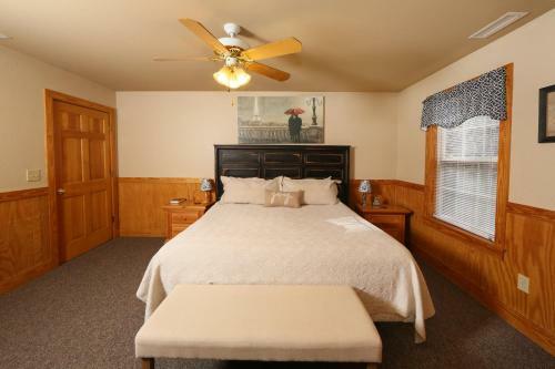 Cedar Falls (#8) - Three Bedroom