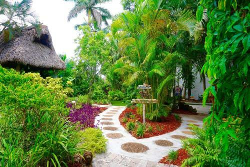 Hotel Riverside Apartments By The Beach