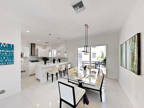 Apartamento 1339 Ocean Boulevard Condo Unit #14b