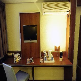 Hotel Kyriad Lyon Aeroport Saint Exupery