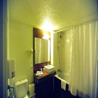 Hotel Kyriad Lyon Aeroport Saint Exupery
