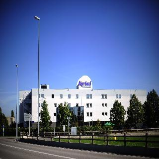 Hotel Kyriad Lyon Aeroport Saint Exupery