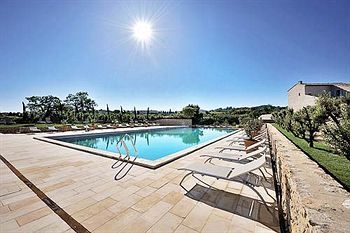 Bed & Breakfast Les Jardins De Saint-benoit - Apartments