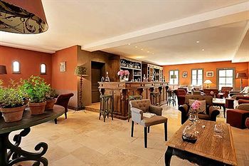 Bed & Breakfast Les Jardins De Saint-benoit - Apartments