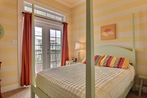 Cinnamon Shore- Happy House 146 Be