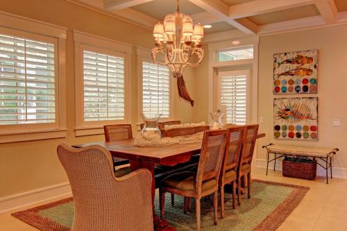 Cinnamon Shore- The Veranda 141 Be