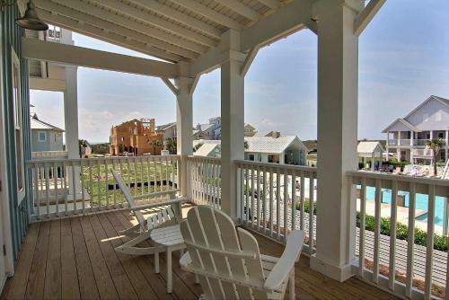 Cinnamon Shore- Beachy Keen 252 Be
