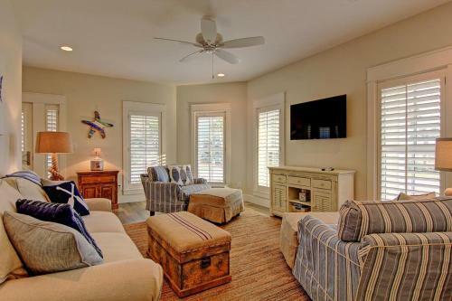 Cinnamon Shore- Seaside Dream 157 Se