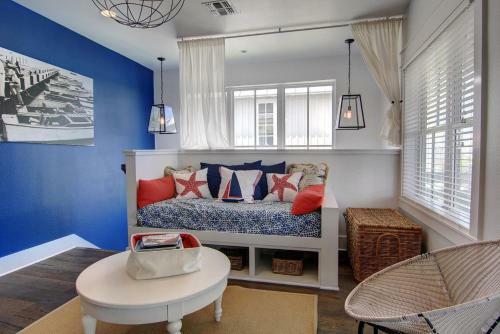 Cinnamon Shore- Lollygag 107 St