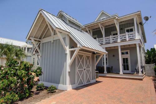 Cinnamon Shore- Lollygag 107 St