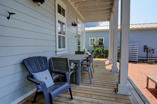 Cinnamon Shore- Lollygag 107 St
