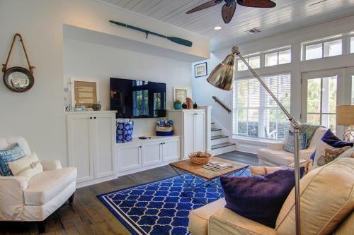 Cinnamon Shore- Lollygag 107 St