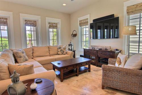 Cinnamon Shore- Sea Star 104 St