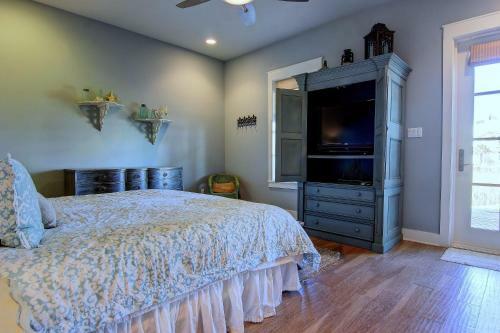 Cinnamon Shore- Blue Willow 187 Be