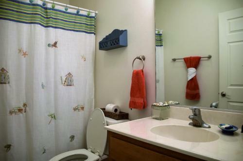 211 Blue Heron - Three Bedroom Townhome