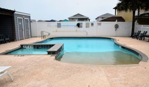 211 Blue Heron - Three Bedroom Townhome