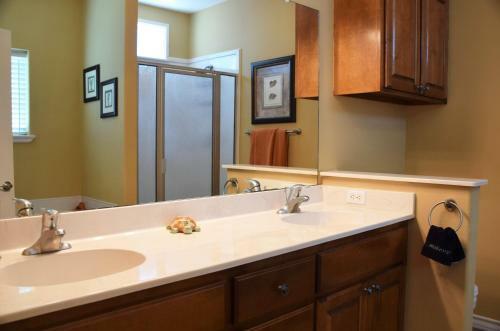 Kosta's Kasa - Three Bedroom Townhome