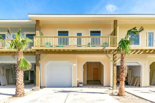 247 West Roberts Townhouse