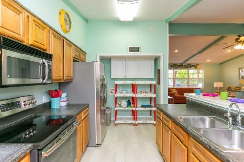 622 N Palimino Drive Home