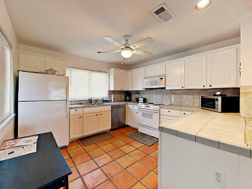 12 La Playa - Three Bedroom Home