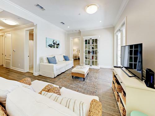 Apartamento 137 Palmilla Circle Condo Unit 104