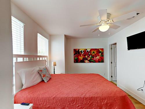 The Commons 402 - Three Bedroom Townhome