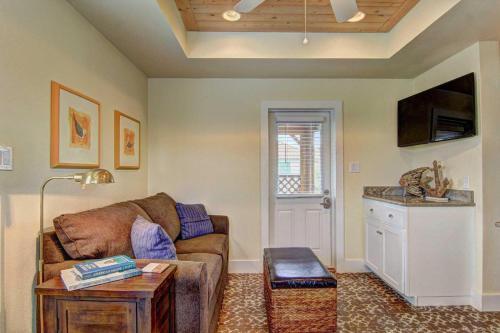 Rnr Cottage