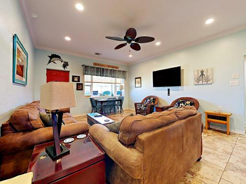 41ir: Beach Retreat - Three Bedroom Home