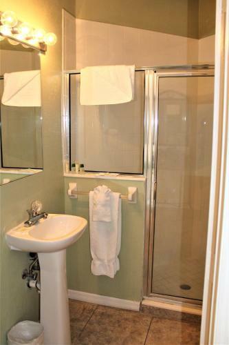 Villa Perfect Drive Vacation Rentals