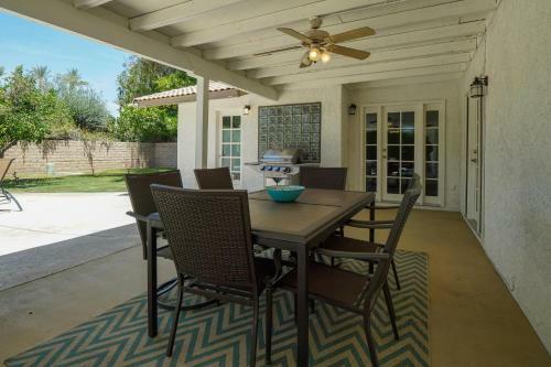 203. The Mottle Villa | Rm 3br/3ba