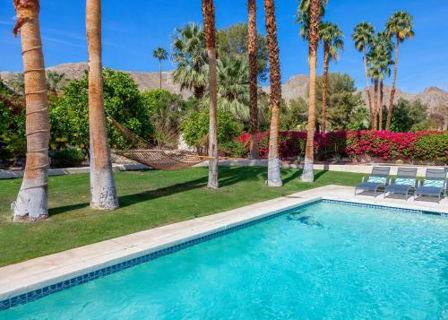 Nestled In The Cove - 3 Bedroom