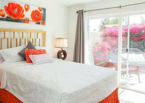 Nestled In The Cove - 3 Bedroom
