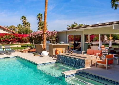 Nestled In The Cove - 3 Bedroom