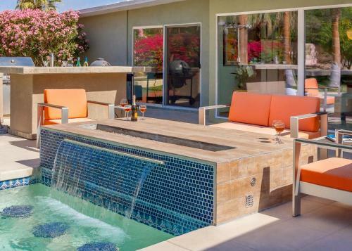 Nestled In The Cove - 3 Bedroom