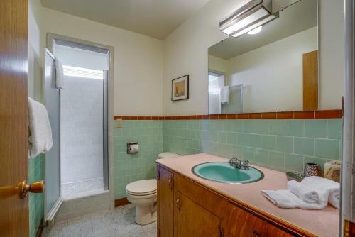 Mid Century Deschutes River Cabin