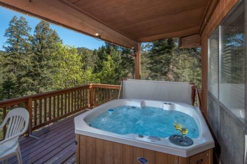 Rocky Top - Two Bedroom Cabin