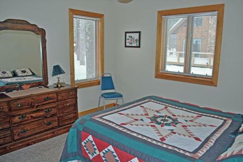 Maple - Elbert's Cottage