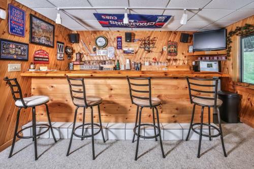 East Bay Hideaway-hiller Vacation Homes