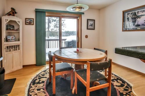 Pickerel Point Executive Home - Hiller Vacation Homes Home
