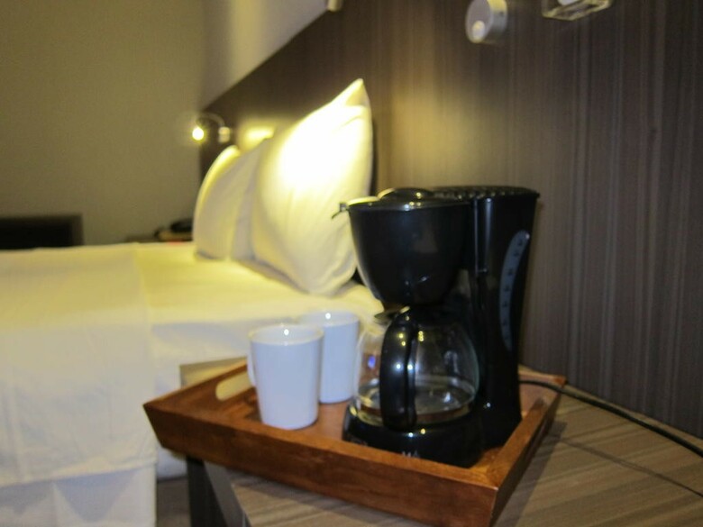 B Hotel