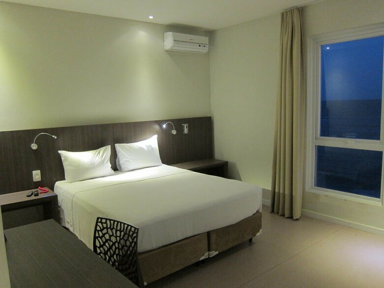 B Hotel