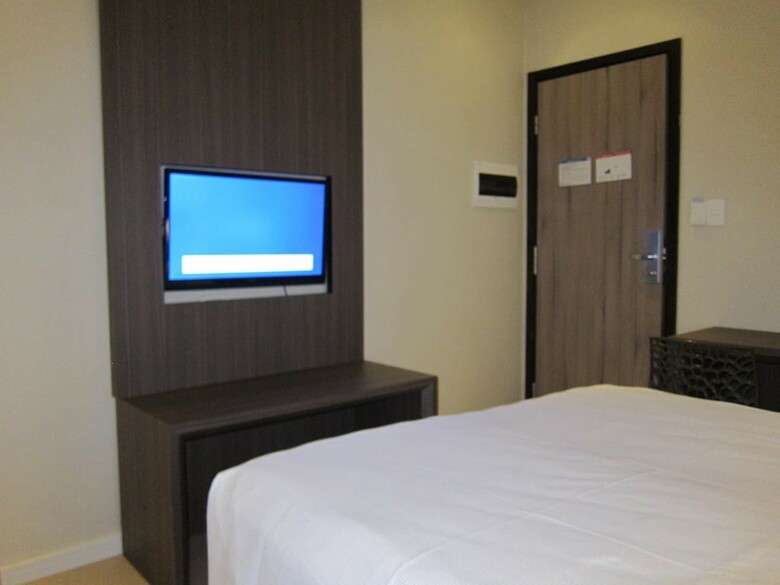 B Hotel