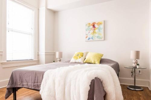 Apartamento Best Location Near Riverwalk! 1br Apt W/ Parking
